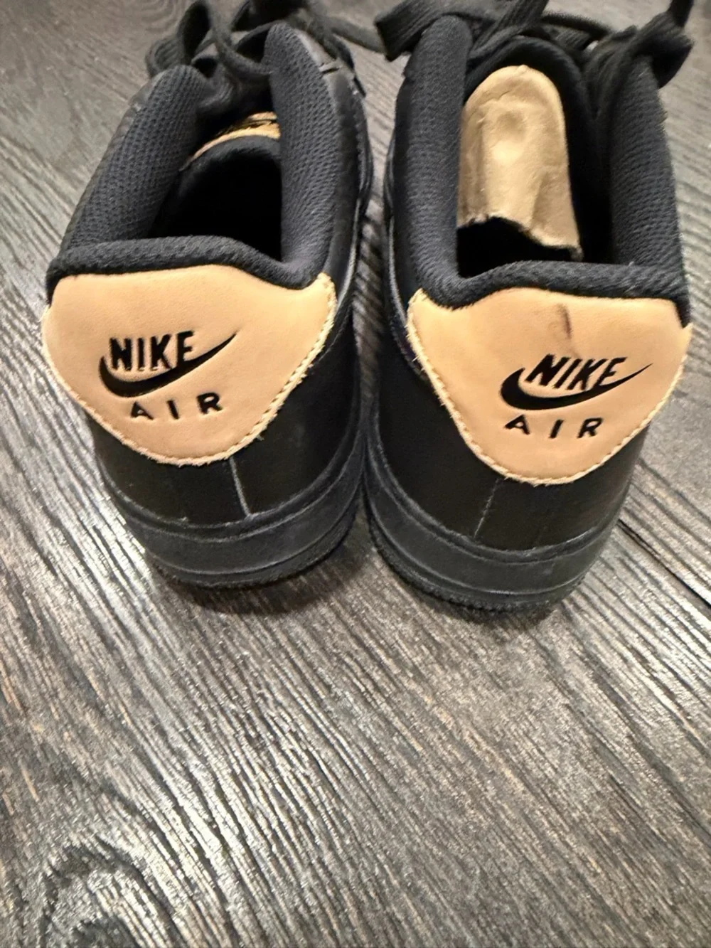 Nike Air Force 1 LV8 AF1 Black/Gum Leather Sneaker Size 6.5Y